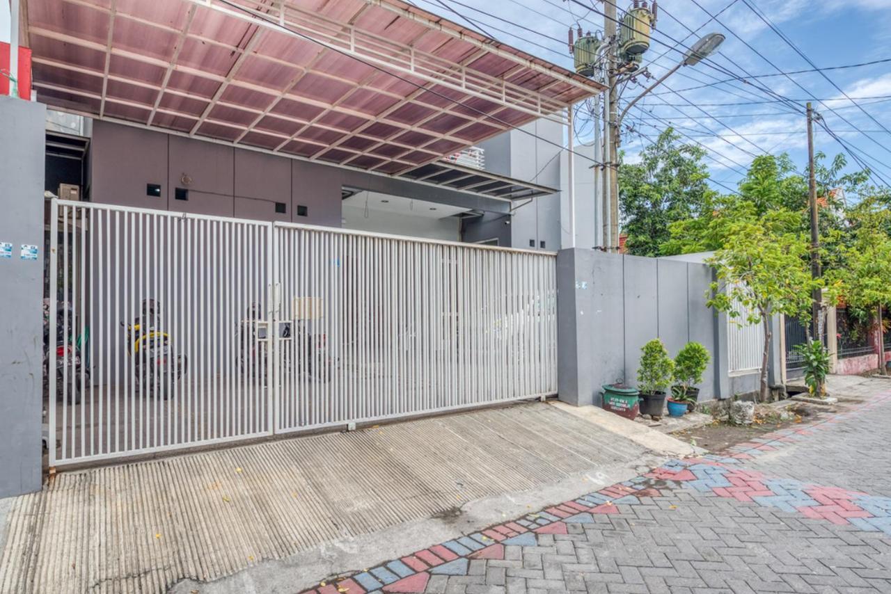 Hotel Reddoorz Near Surabaya Zoo Zewnętrze zdjęcie