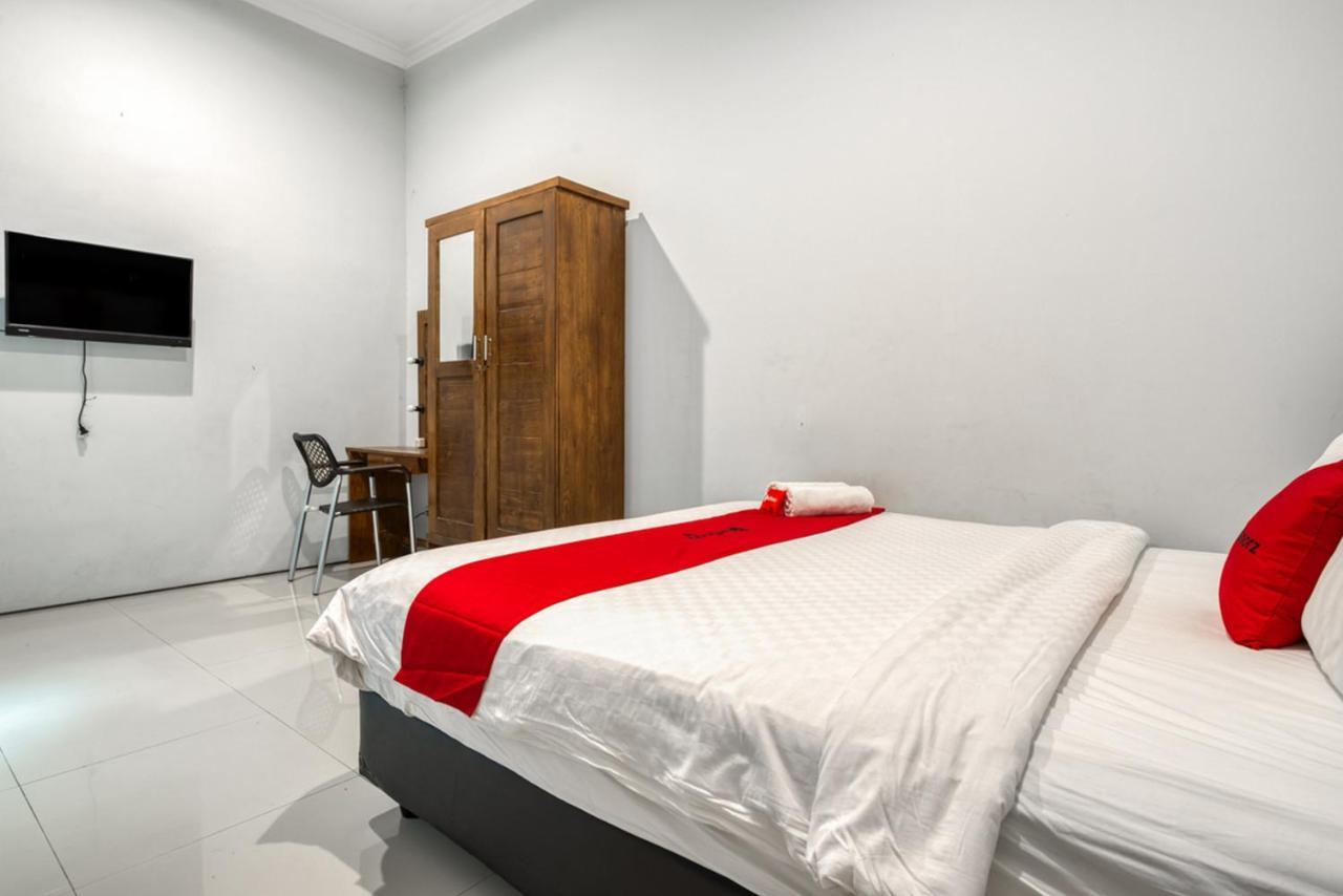 Hotel Reddoorz Near Surabaya Zoo Zewnętrze zdjęcie